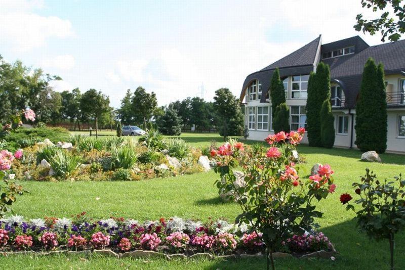 Hotel Ovit Keszthely Zewnętrze zdjęcie