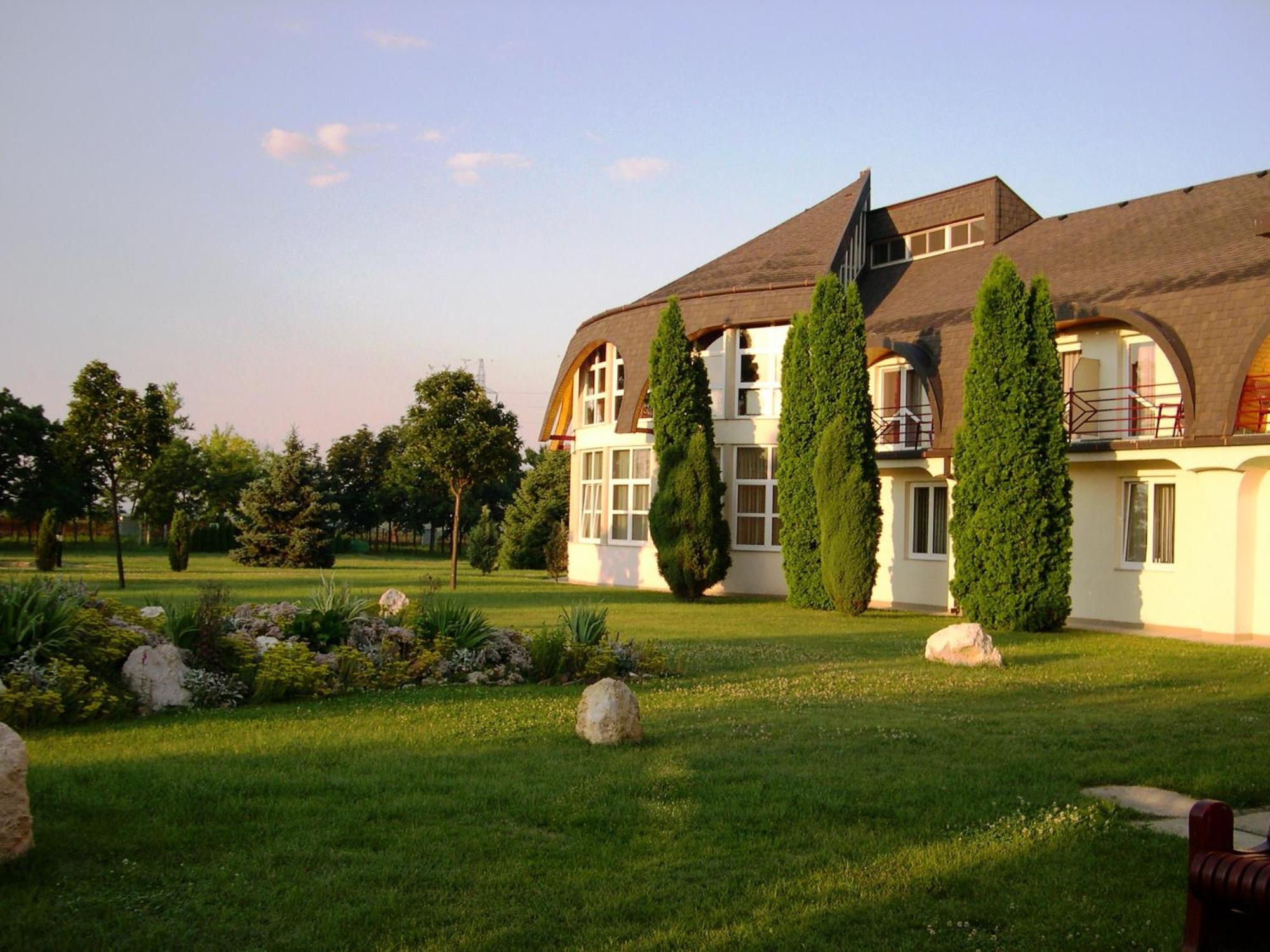Hotel Ovit Keszthely Zewnętrze zdjęcie
